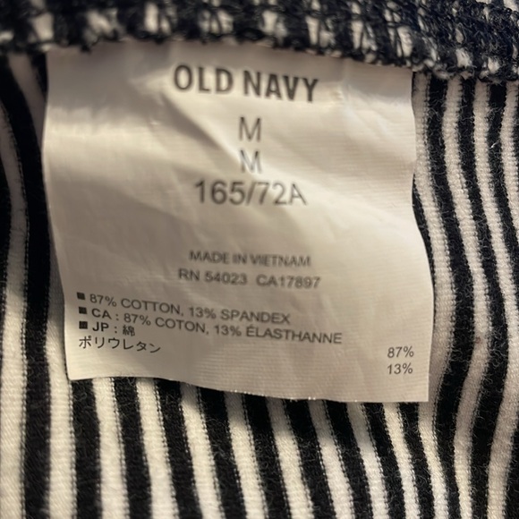 Old Navy pencil skirt size M black and white stripes - Picture 3 of 5